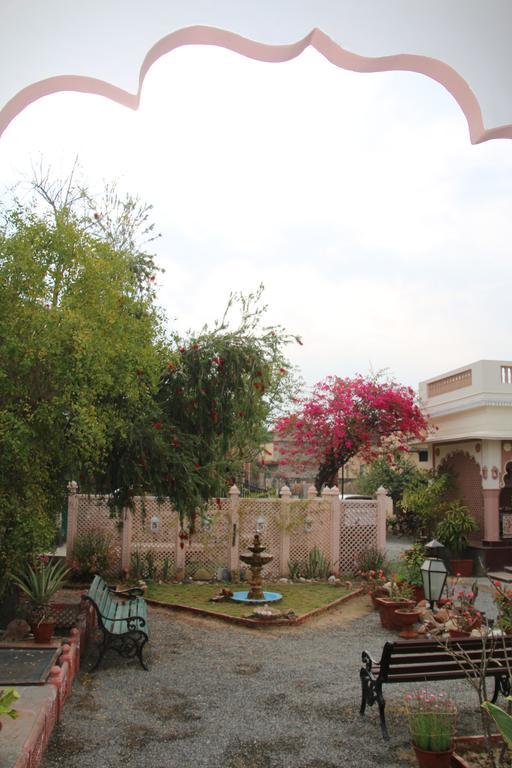 Badnor House - The Heritage Homestay Ajmer Ruang foto